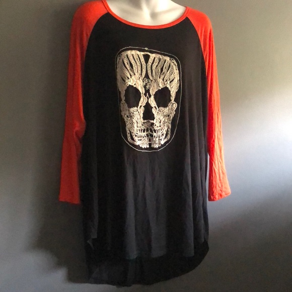 Free Kisses Skull Black & Orange Baseball Tee NWT